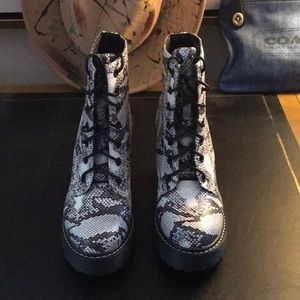 Madden Girl Archiee Combat style boots